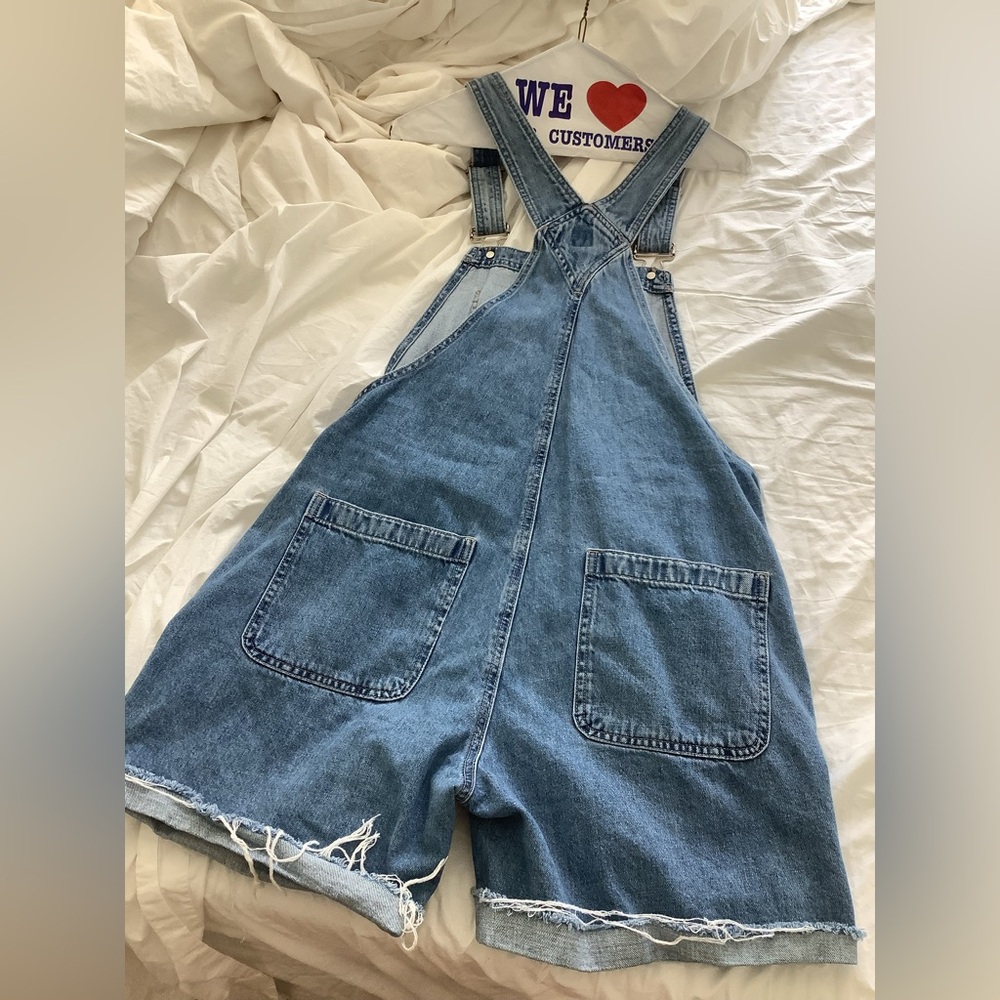 Gap Denim shorts overall - “slouchy shorta”  in medium wash - 100% cotton - Picture 5 of 7